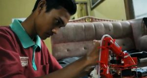 Bantu Ibunya, Pemuda Lulusan SMK di Purworejo Bikin Robot