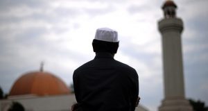 Muslim yang Seutuhnya: Meluruskan Pemahaman Hadits “al-muslimu man salima”