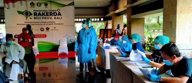 Gelar Konferensi Pers, Panitia Rakerda MUI Bali Syaratkan Semua Peserta Jalani Tes Rapid Antigen