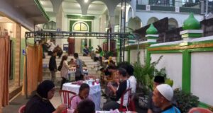Berkah Ramadhan; Masjid Besar Misykatul Huda Bajera Tabanan Sediakan Takjil & Menu Buka Puasa Bagi Jemaah, Pelancong dan Pemudik